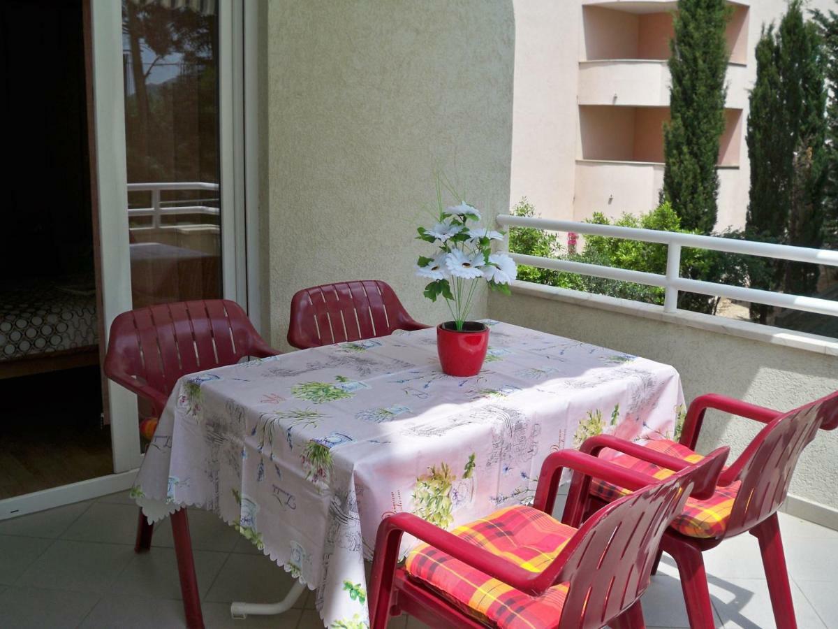 Apartmani Perkovic Baška Voda Exteriör bild