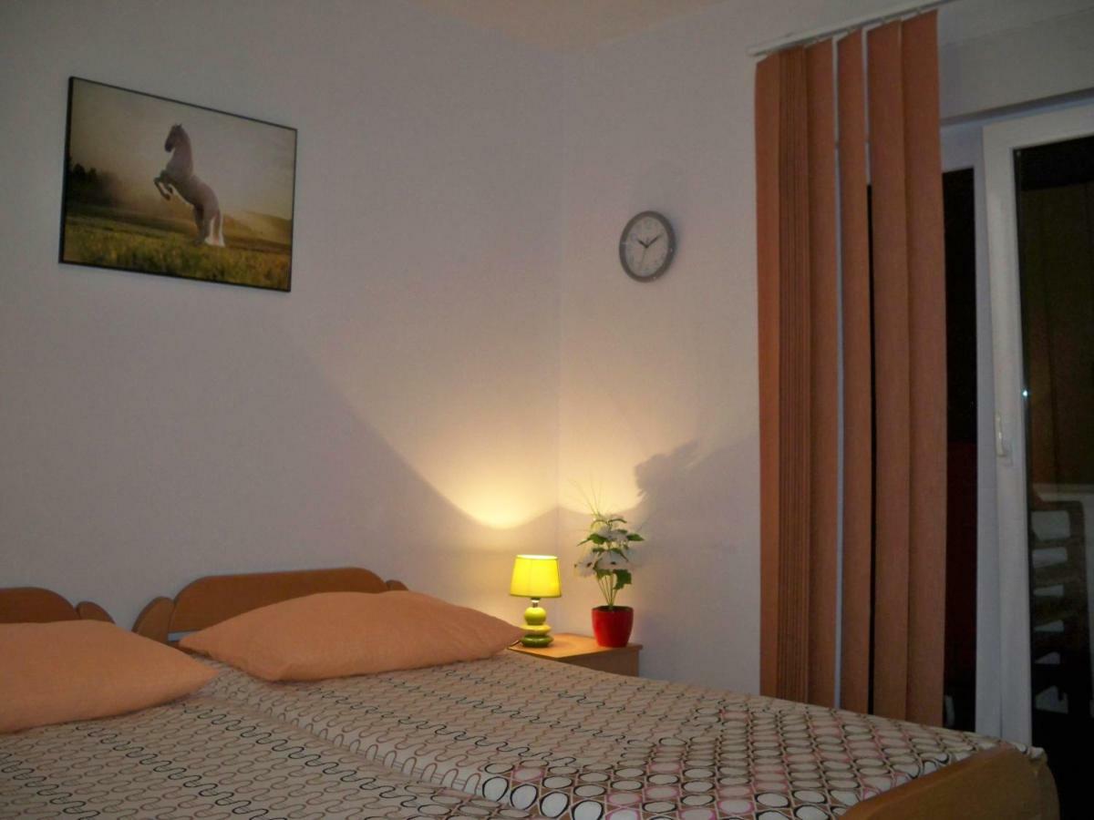 Apartmani Perkovic Baška Voda Exteriör bild